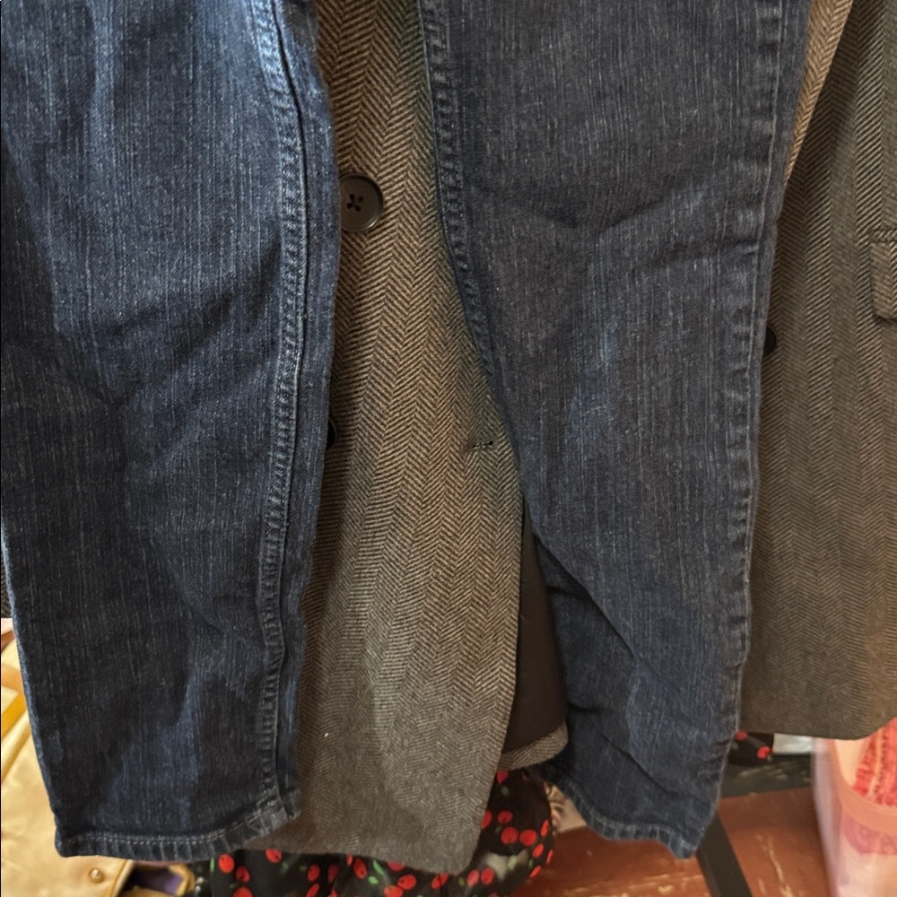 GUESS High Rise Dark Blue Jeans - Picture 3 of 3